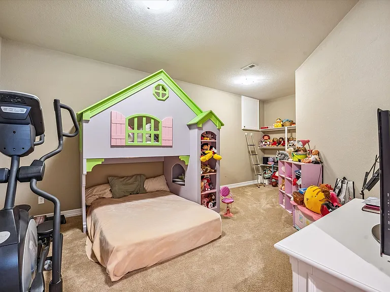 5984 W Hoover Ave — Photo 17
