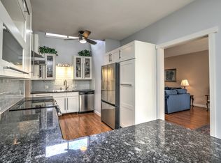889 Heritage Village #B, Southbury, CT
