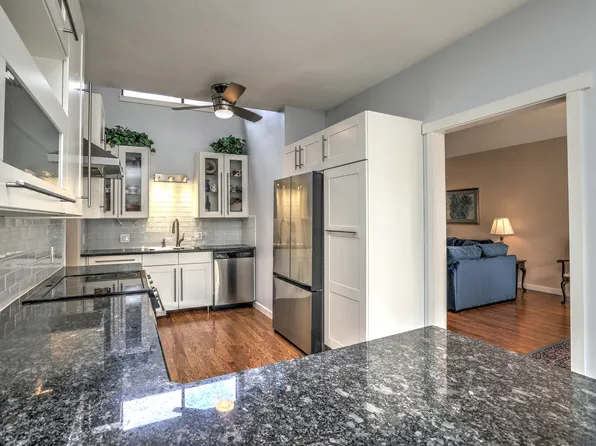 889 Heritage Village #B, Southbury, CT 06488