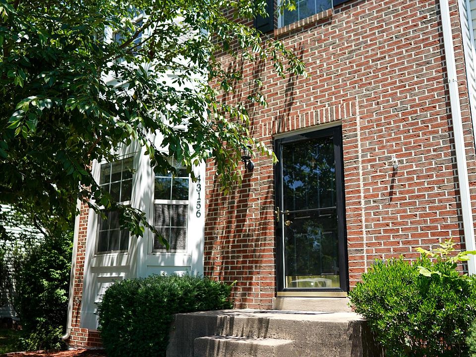 1st image of 43156 Gardenpost Sq