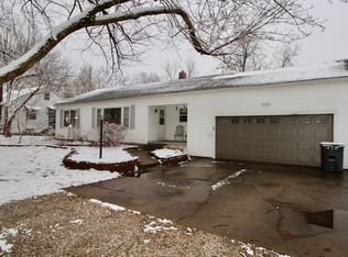 1024 W Linwood St, Springfield, MO 65807