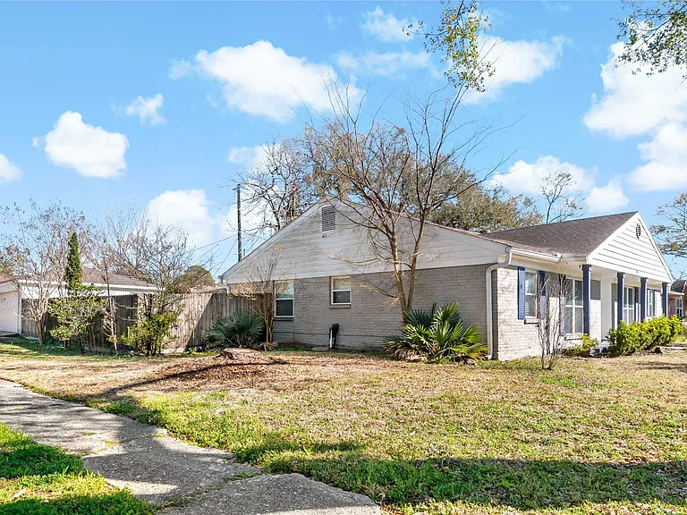 11403 Braewick Dr — Photo 14