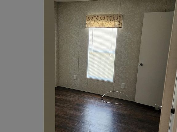 2nd image of 108 Kildee Ln