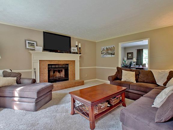 4th image of 304 Planceer Pl