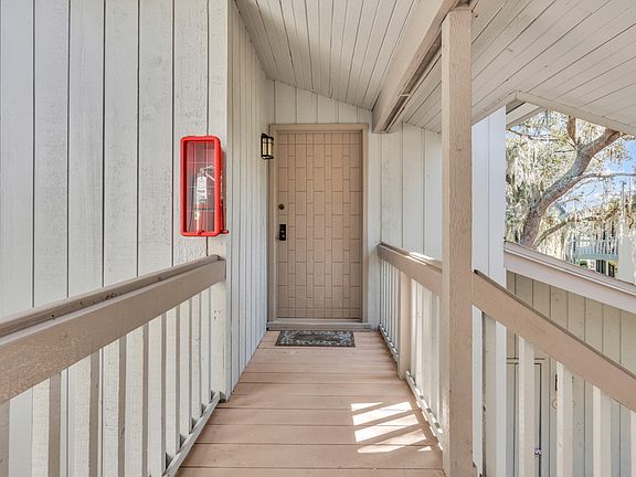 4th image of 4048 Abbey Ct