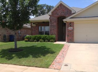 4200 Sapphire Ln, Granbury, TX 76049