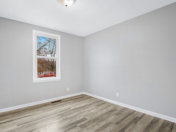 2nd image of 838 Circle Dr
