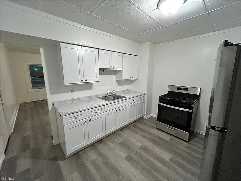 2232 W 103rd St — Photo 3