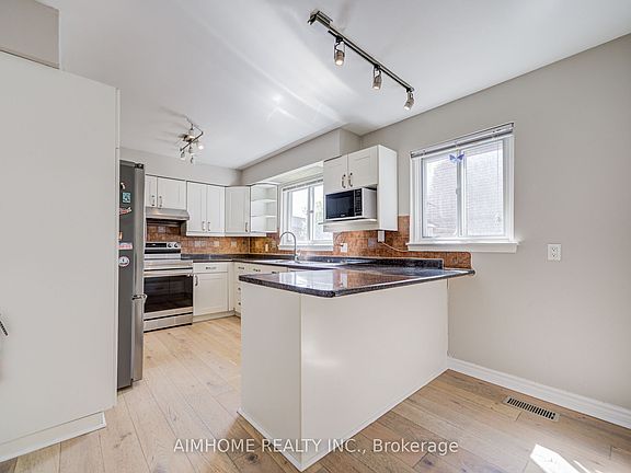 4th image of 163 Chipwood Cres
