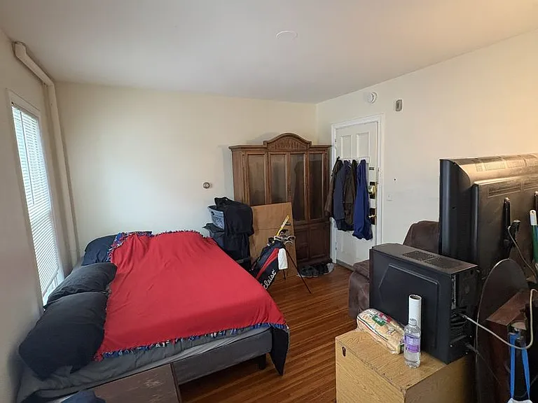 41 Cornell St — Photo 3