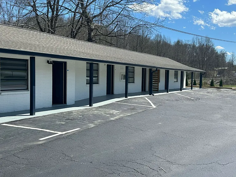 3108 Georgia Rd — Photo 4
