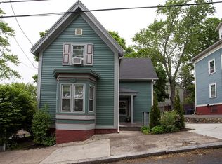 72 Grand View St, Providence, RI 02906