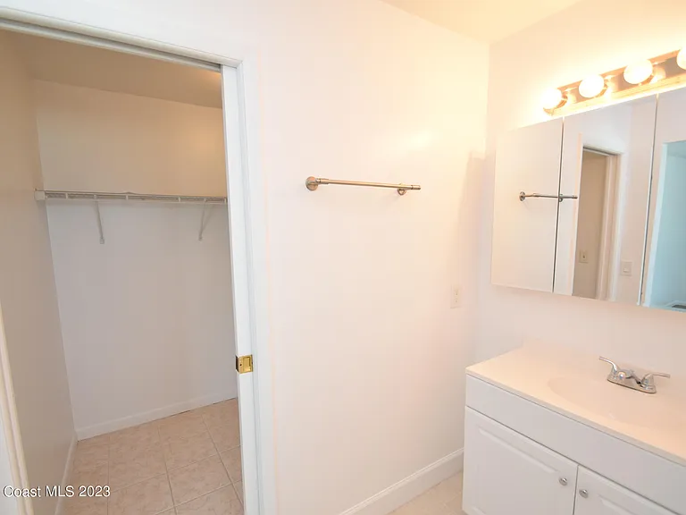 658 Atlantic Dr — Photo 62