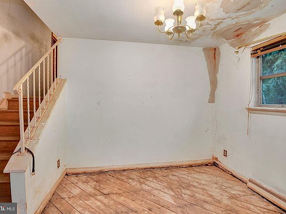 5th image of 9529 Sherwood Dr