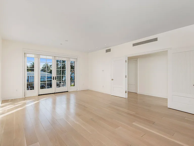 The Residences at Palisades Village — Photo 34