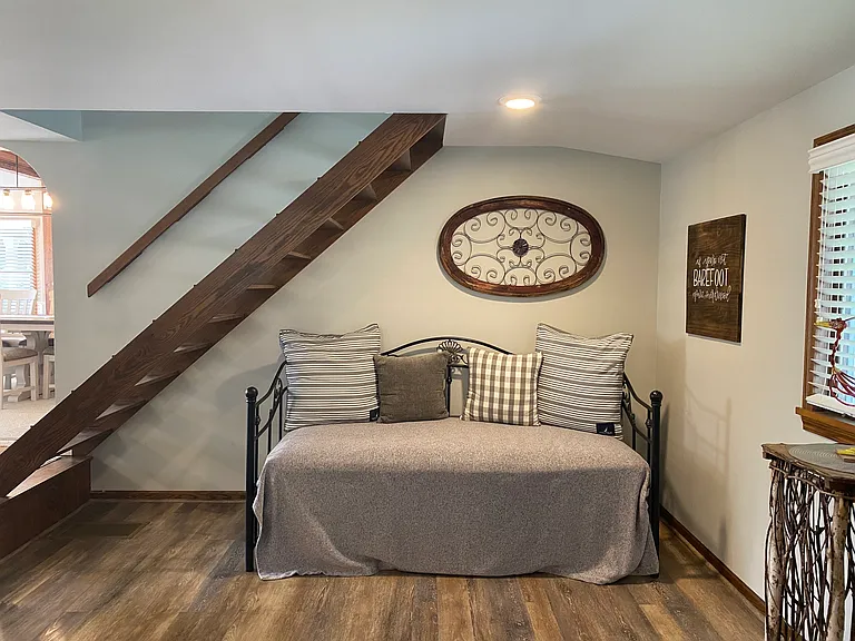 710 Pine St — Photo 10