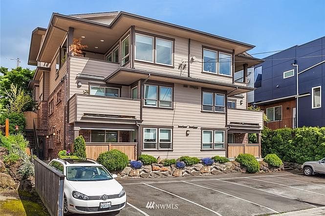 1st image of 2009 Yale Ave E APT 102