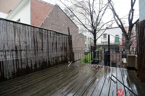 Rented by Wave Real Estate Group | media 28