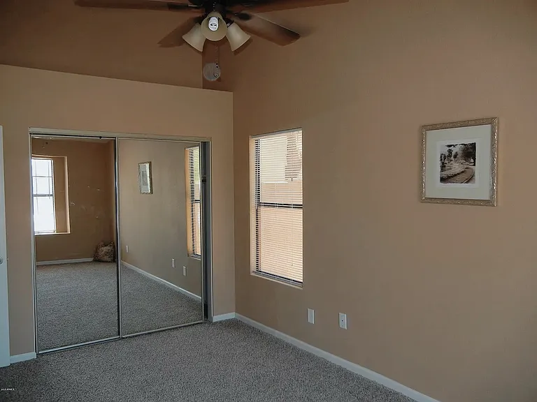 1142 E Scott Ave — Photo 14