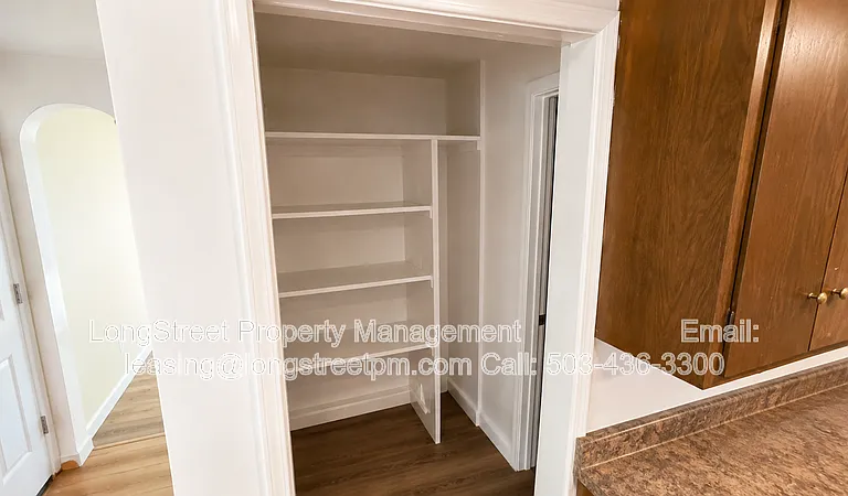 606 NW 28th St — Photo 10