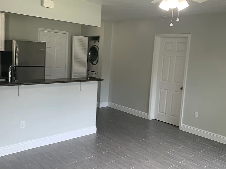 709 Sunset Dr — Photo 16