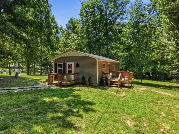 1211 Camp Belle Air Rd, Sparta, TN 38583