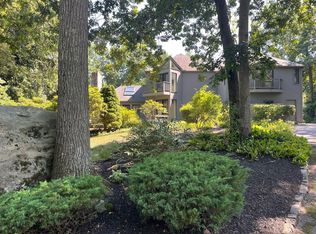 19 Money Point Rd, Mystic, CT 06355