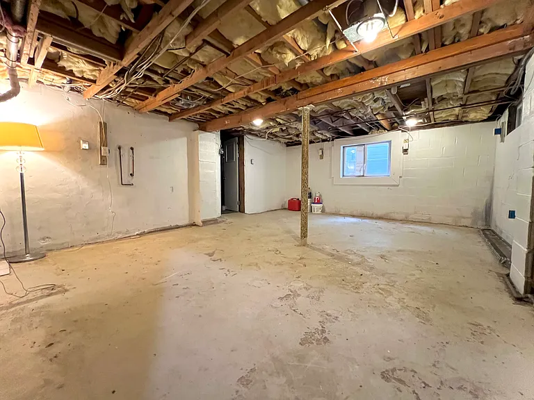 Brush Pl — Photo 21