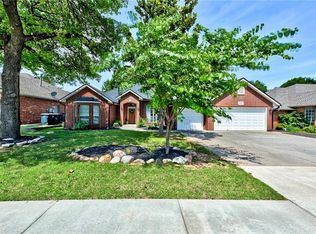 14201 Smithurst Rd, Edmond, OK 73013
