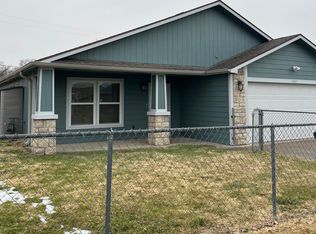 7023 SW Wheatfield Ln, Topeka, KS 66619