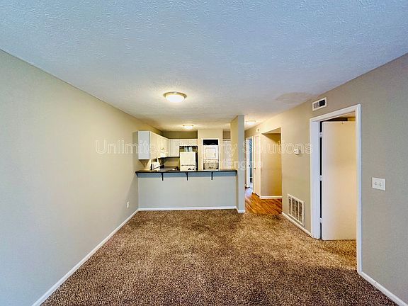 3rd image of 215 Sunn Aire Ct APT A