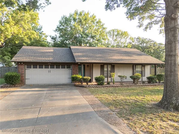 3302 Caitlin Ct, Fort Smith, AR 72908