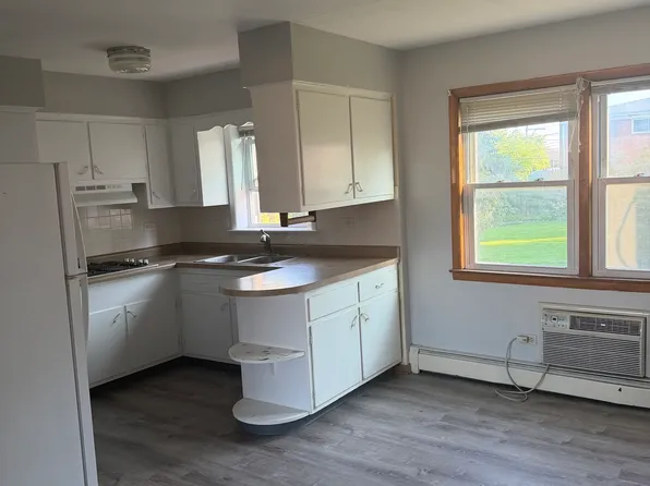 604 N Ardmore Ave APT 1W, Villa Park, IL 60181