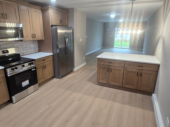 4th image of 367 Lynn Dr