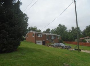 509 Greentree Dr, Greensboro, NC 27410