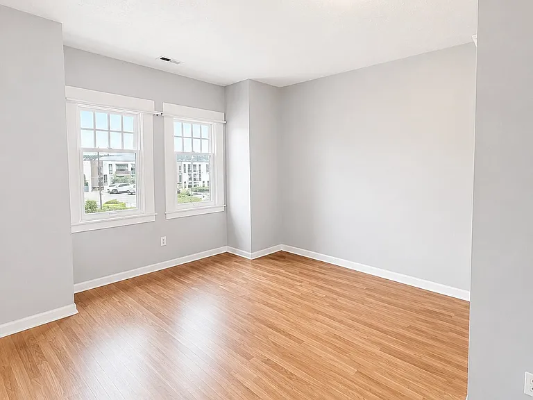1304 W Broadway Ave #1304A — Photo 2