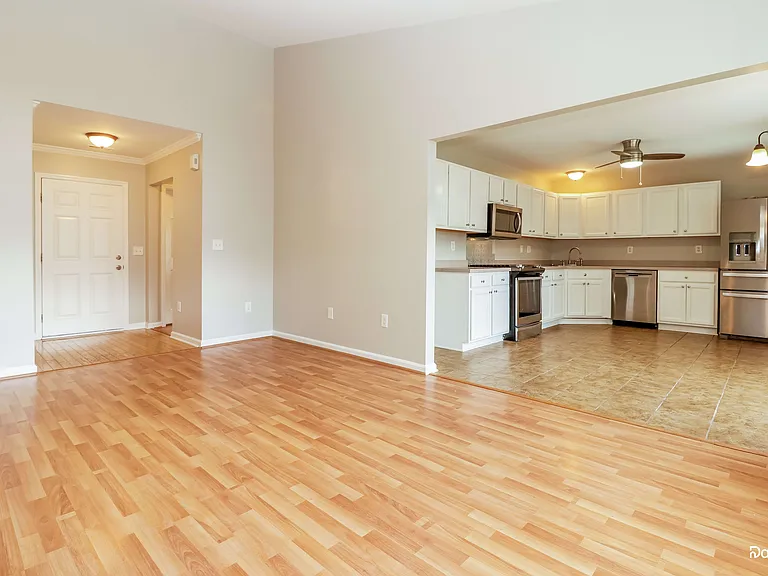 448 Cabrill Dr — Photo 4