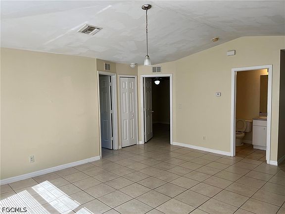 4th image of 2424/2426 Ted Ave S