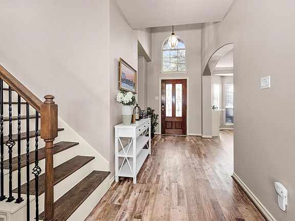 2nd image of 30110 Legends Ridge Dr