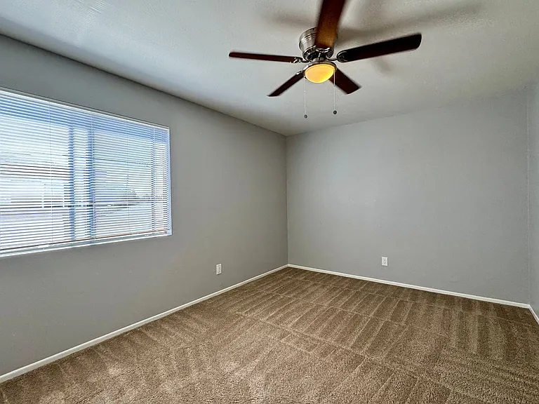 3633 Marlborough Ave — Photo 12