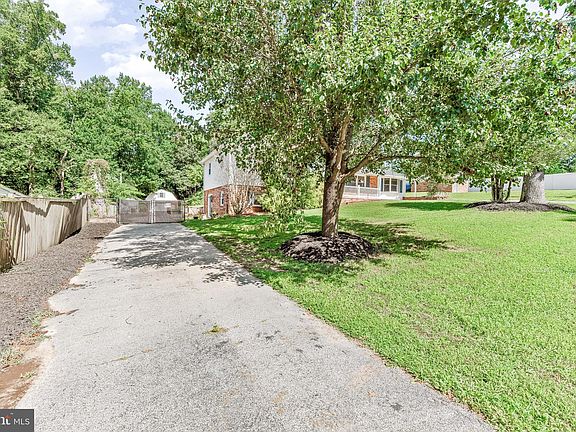 4th image of 9870 Wellhouse Dr