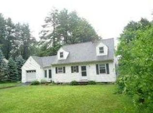 15 Wedgewood Rd, East Longmeadow, MA 01028