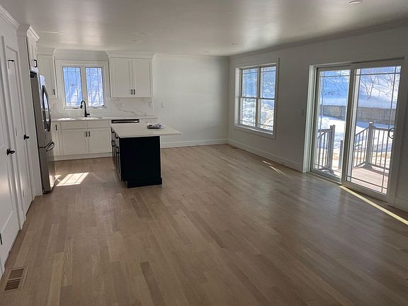 5th image of 53 River Rd #A
