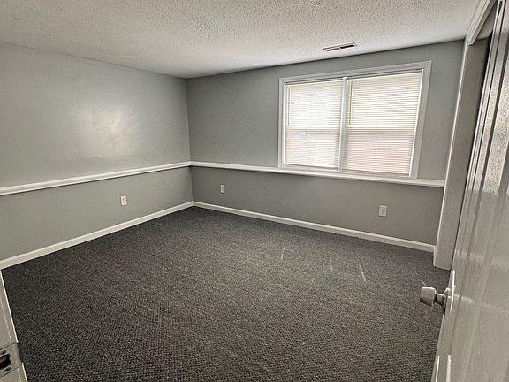 2nd image of 1627 Braley Rd APT 104