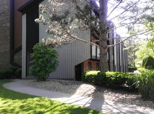 1300 Bailey Rd APT 10, Cuyahoga Falls, OH 44221
