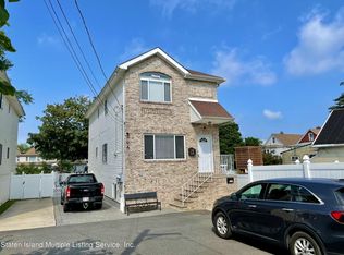 170 Greenleaf Ave #A, Staten Island, NY 10310