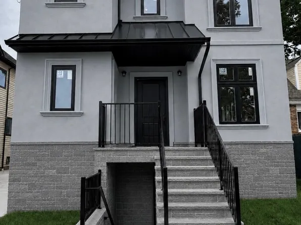 1054 W Drumgoole Rd, Staten Island, NY 10312