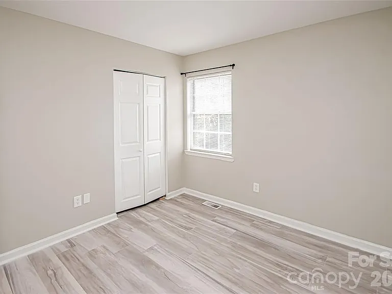 8839 Hunter Ridge Dr — Photo 14