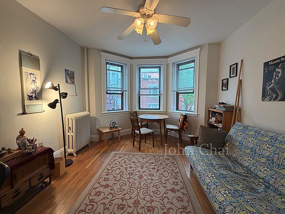 4th image of 4 Ayr Rd APT 35