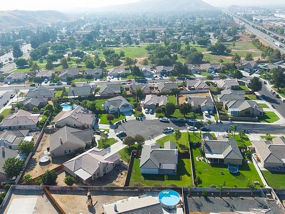 3rd image of 5638 Charlene Ct